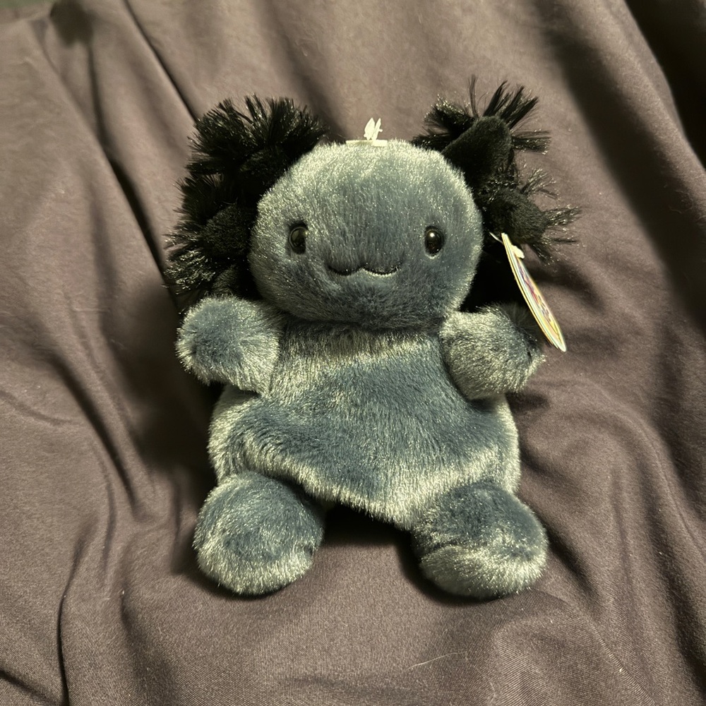Palm Pals Onyx Axolotl Plush